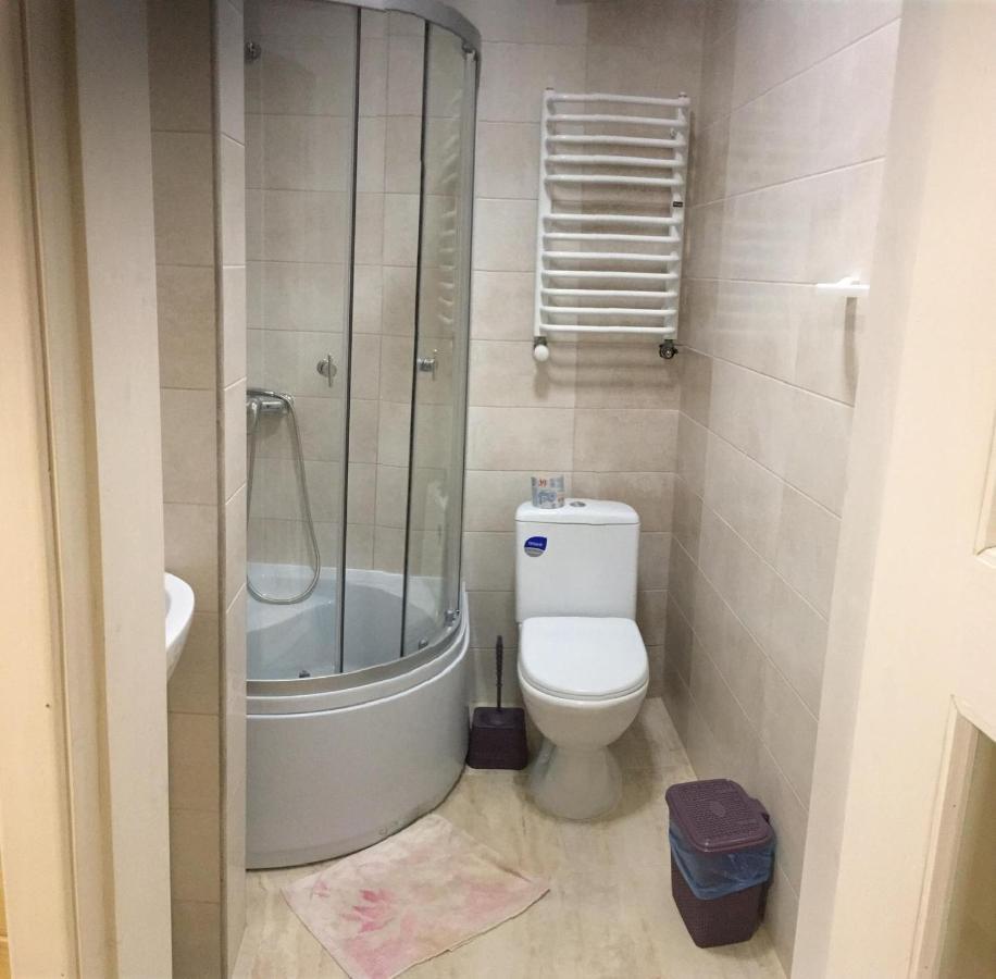 Апартаменти На Пекарській Kolomyia Luaran gambar
