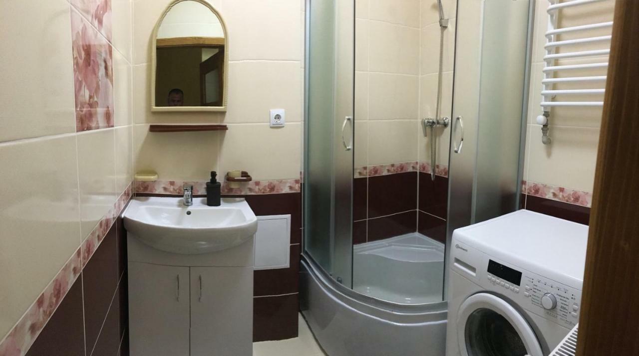 Апартаменти На Пекарській Kolomyia Luaran gambar